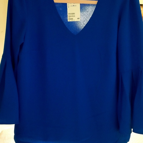 BRAND NEW H&M BLOUSE WITH BELL SLEEVES - Picture 3 of 8